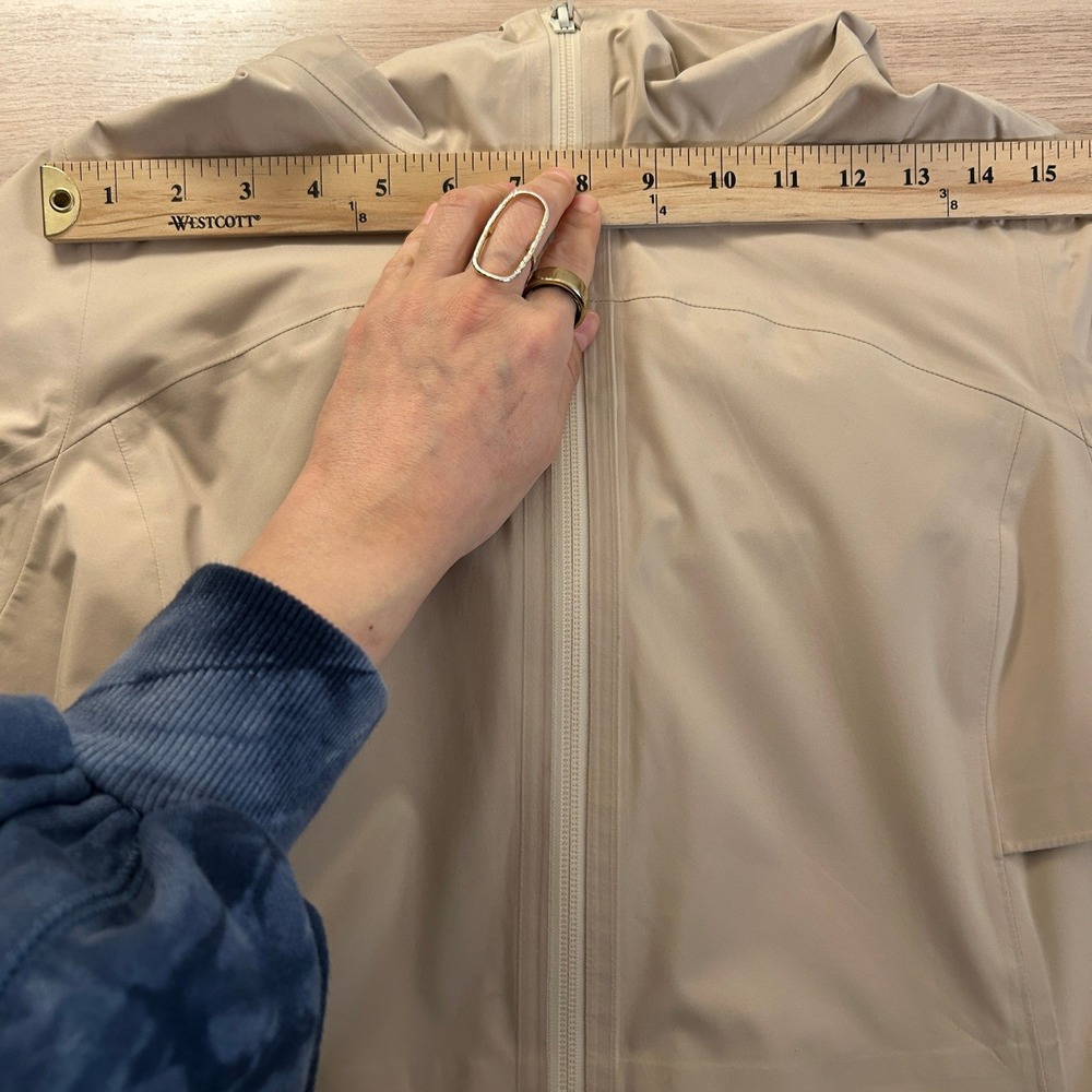 Lululemon Rain Rebel Jacket Beige Tan Hooded Long Raincoat Size 8 - Picture 4 of 8